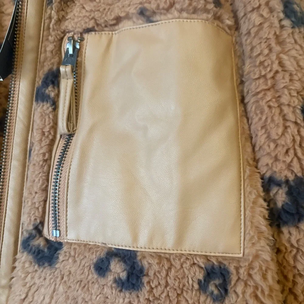NWT Abercrombie & Fitch Leopard Print Sherpa Fleece‎ Zip Jacket Brown XL NEW - Picture 9 of 10